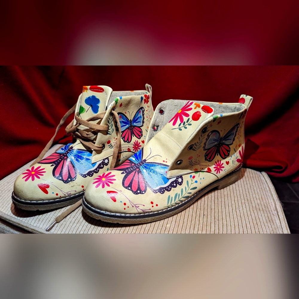 Butterfly boots (no brand) sz 7-5/8